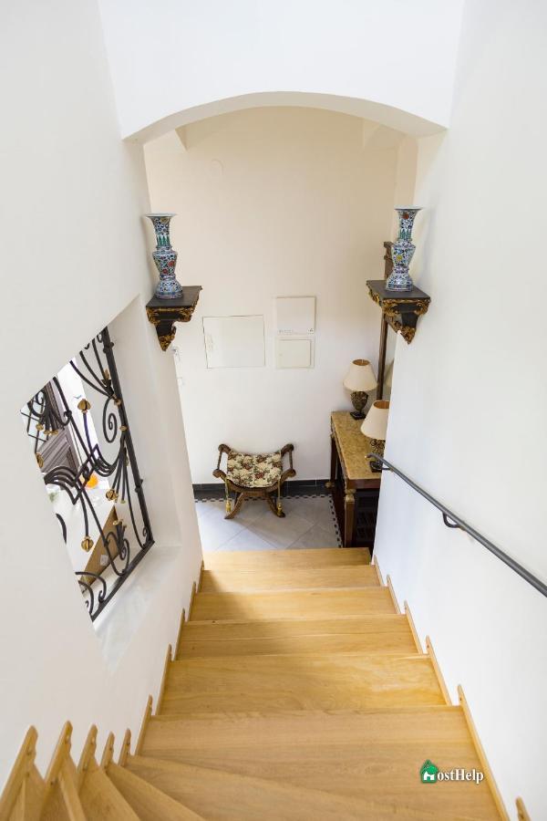 Villa With Hot-Tub, Terrace And Garden, Wenceslass Square Praha Exteriér fotografie
