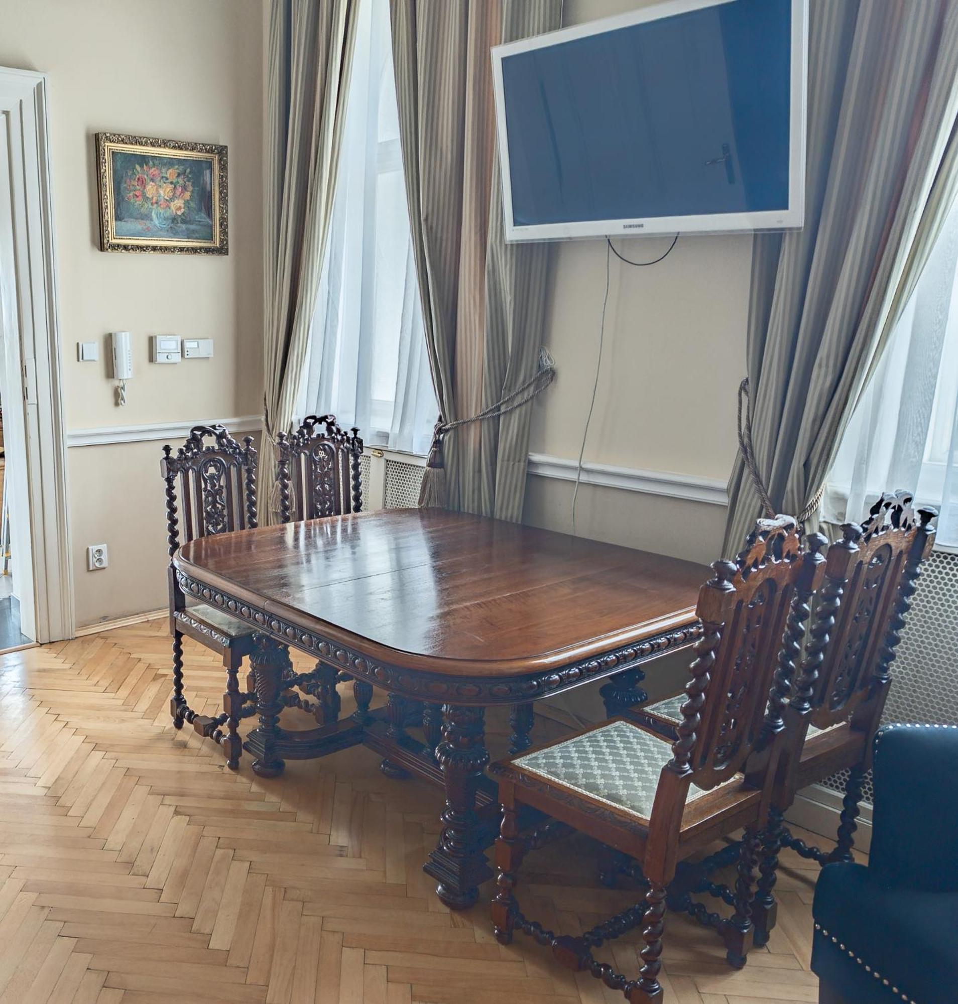 Villa With Hot-Tub, Terrace And Garden, Wenceslass Square Praha Exteriér fotografie